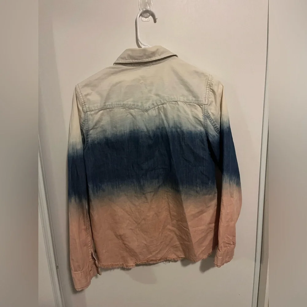 Free People Before Sunrise‎ Ombre Raw Hem Chambray Button Down Shirt Women's XS - Picture 5 of 7